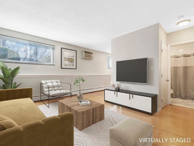 180 River St A4, Waltham, MA 02453