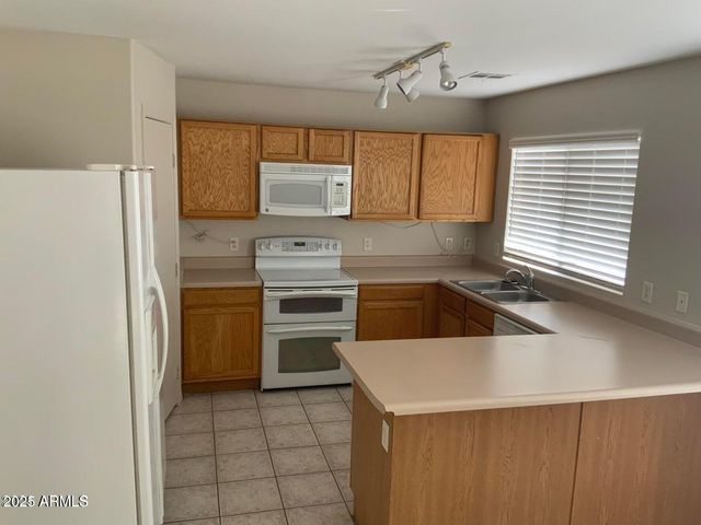 1533 S Western Skies Drive, Gilbert, AZ 85296