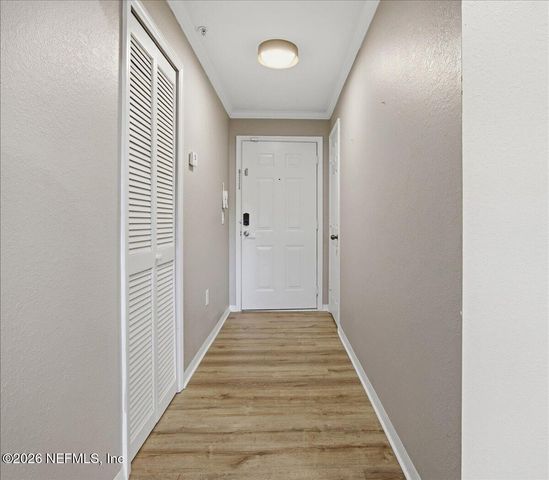7800 POINT MEADOWS Drive 231, Jacksonville, FL 32256