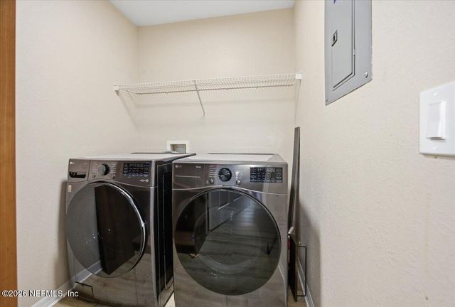 7800 POINT MEADOWS Drive 231, Jacksonville, FL 32256