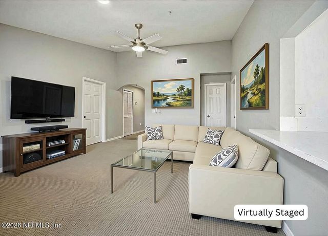 7800 POINT MEADOWS Drive 231, Jacksonville, FL 32256