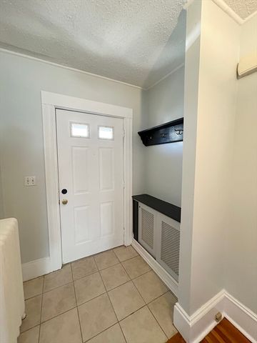 80 Linden St 80, Salem, MA 01970