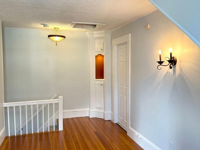 80 Linden St 80, Salem, MA 01970