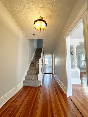 80 Linden St 80, Salem, MA 01970