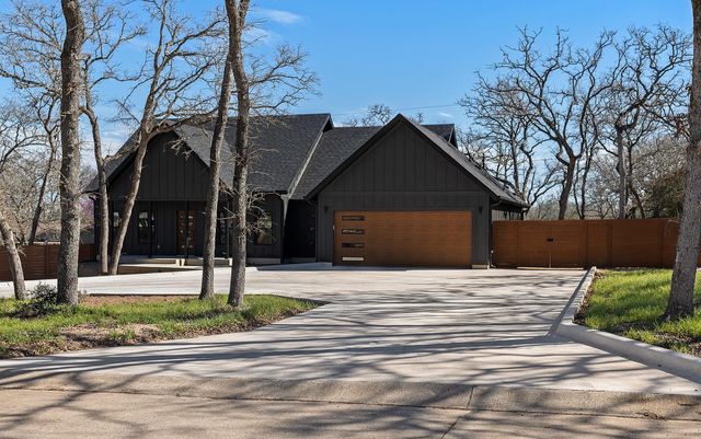 1905 Skyles, Rockdale, TX 76567