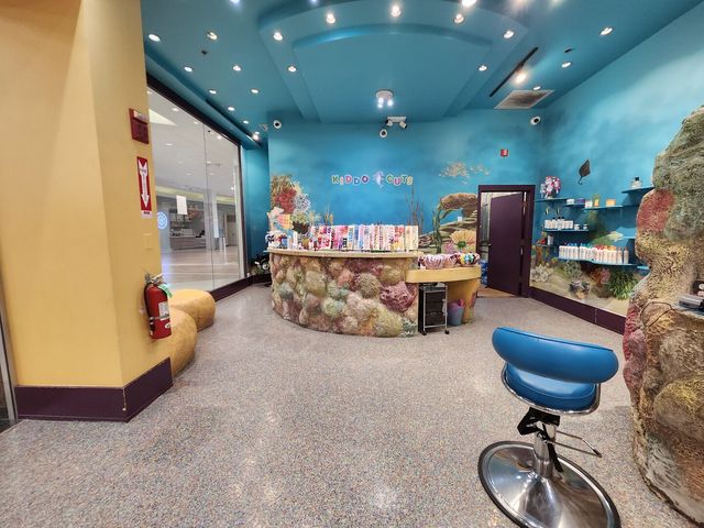 157 Yorktown Shopping Center H, Lombard, IL 60148