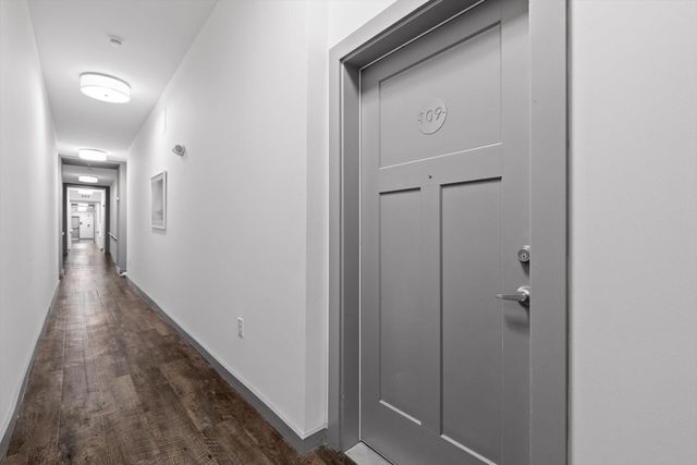 782 Riverfront Pkwy Apt 109, Chattanooga, TN 37402