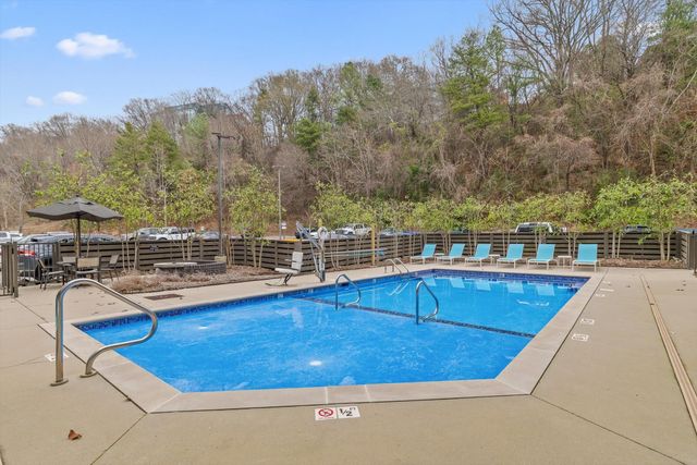 782 Riverfront Pkwy Apt 109, Chattanooga, TN 37402