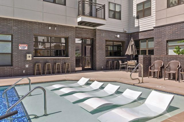 782 Riverfront Pkwy Apt 109, Chattanooga, TN 37402