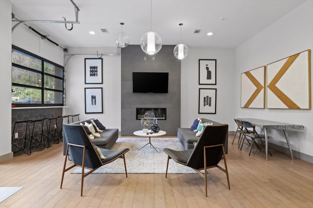 782 Riverfront Pkwy Apt 109, Chattanooga, TN 37402