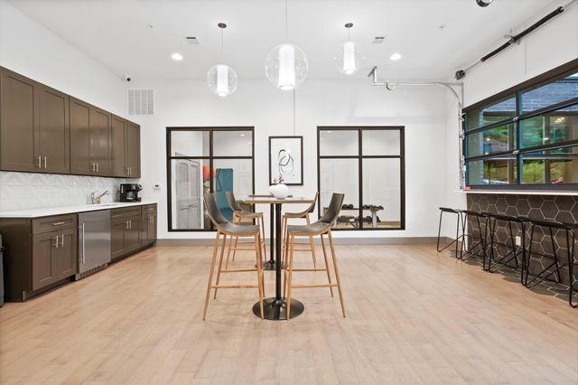 782 Riverfront Pkwy Apt 109, Chattanooga, TN 37402