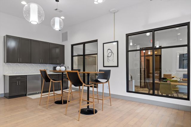 782 Riverfront Pkwy Apt 109, Chattanooga, TN 37402