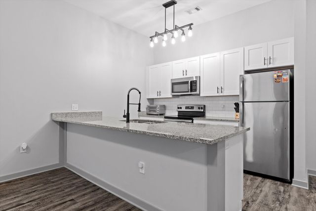 782 Riverfront Pkwy Apt 109, Chattanooga, TN 37402