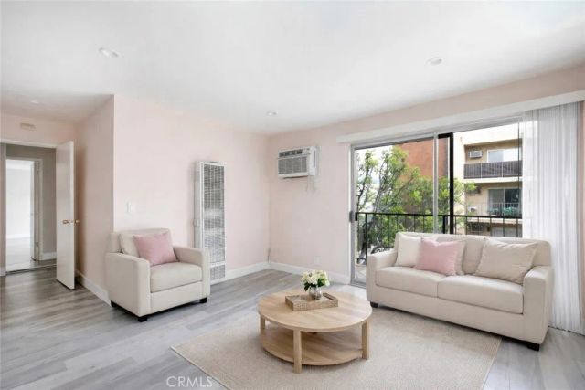 365 Burchett Street 217, Glendale, CA 91203