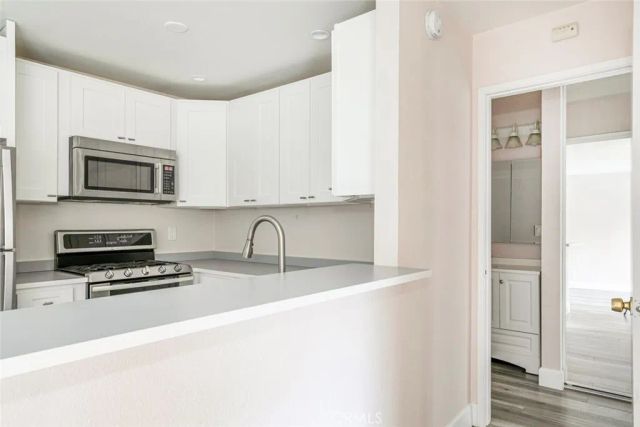 365 Burchett Street 217, Glendale, CA 91203