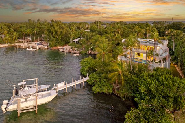 100 List Street, Upper Matecumbe Key Islamorada, FL 33036