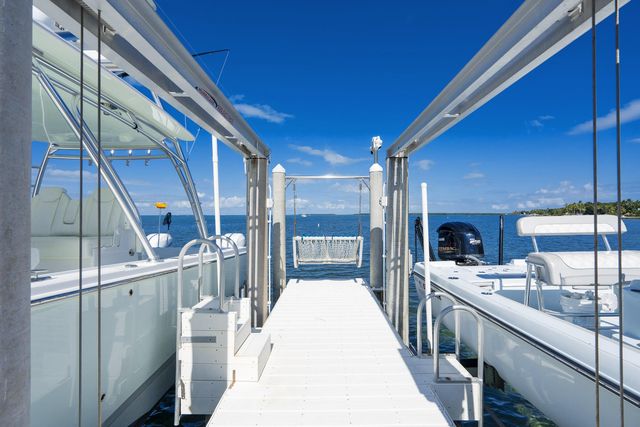 100 List Street, Upper Matecumbe Key Islamorada, FL 33036