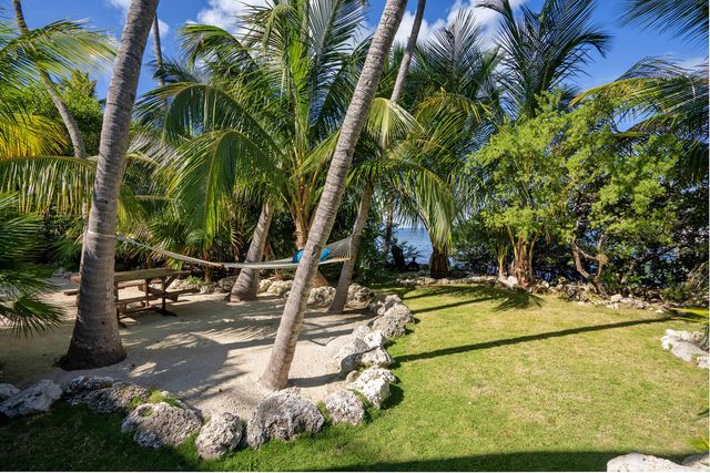 100 List Street, Upper Matecumbe Key Islamorada, FL 33036