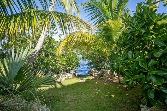 100 List Street, Upper Matecumbe Key Islamorada, FL 33036