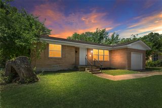 1813 Crescent Street, Denton, TX 76201