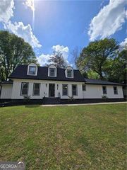 3832 Finger Creek SW, Lilburn, GA 30047