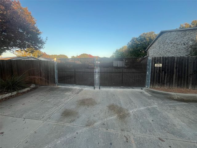 3114 Eastpark Drive, Garland, TX 75044