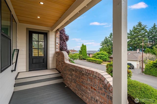 57 Chapman Loop, Steilacoom, WA 98388