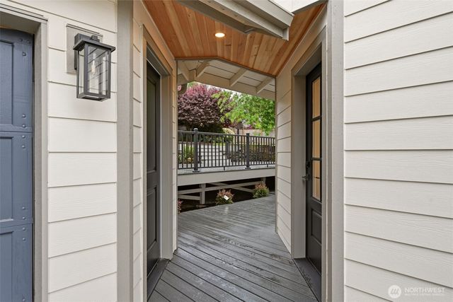 57 Chapman Loop, Steilacoom, WA 98388