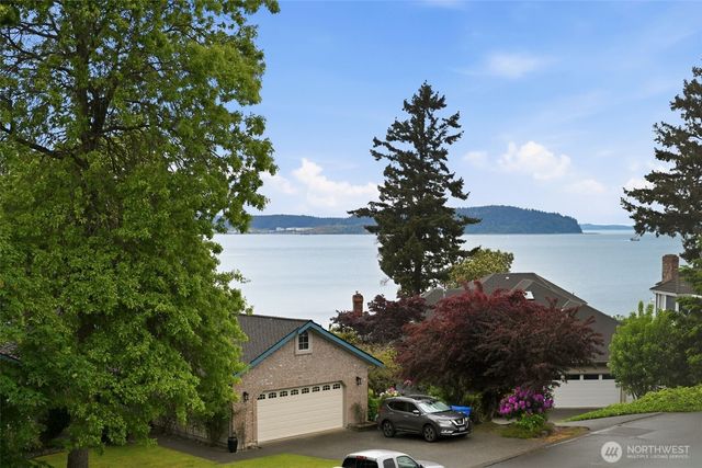 57 Chapman Loop, Steilacoom, WA 98388