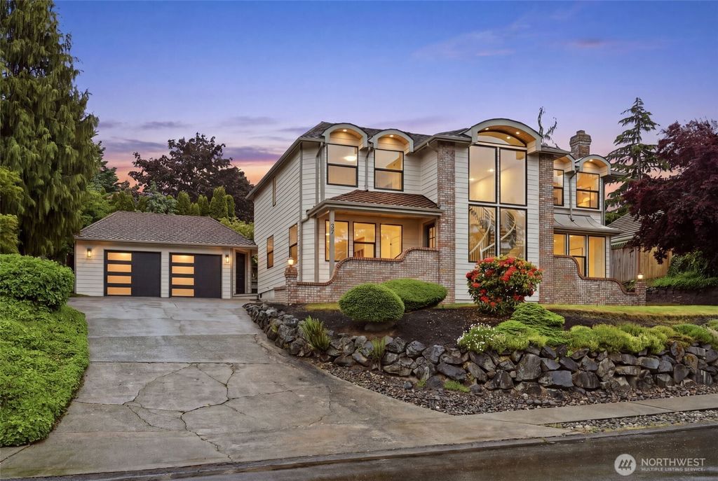 57 Chapman Loop, Steilacoom, WA 98388