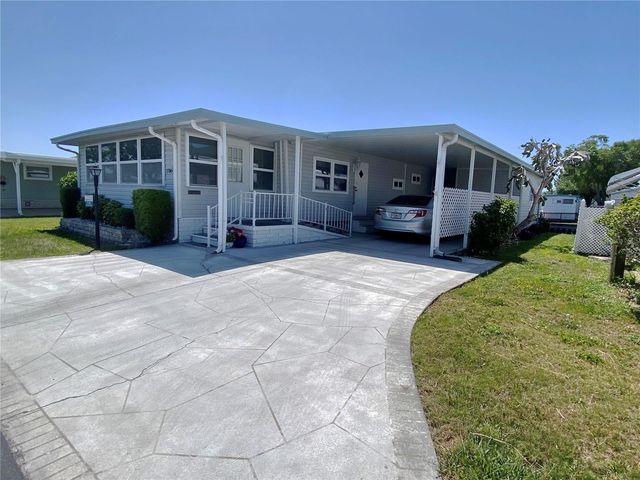 104 AMERICANA COURT NE 207, St Petersburg, FL 33702