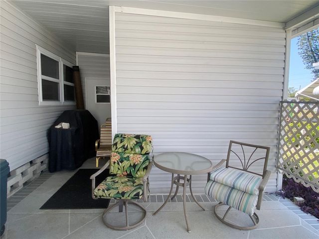 104 AMERICANA COURT NE 207, St Petersburg, FL 33702