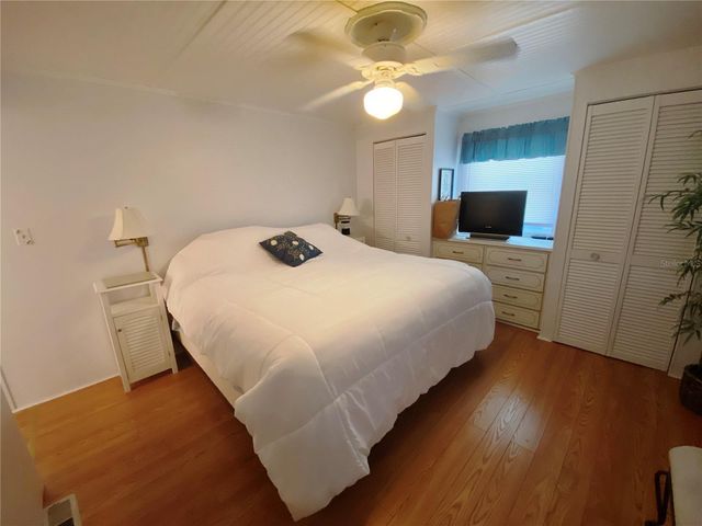 104 AMERICANA COURT NE 207, St Petersburg, FL 33702