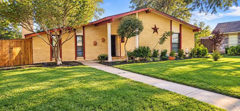 709 Echo Drive, Grand Prairie, TX 75052 — exterior