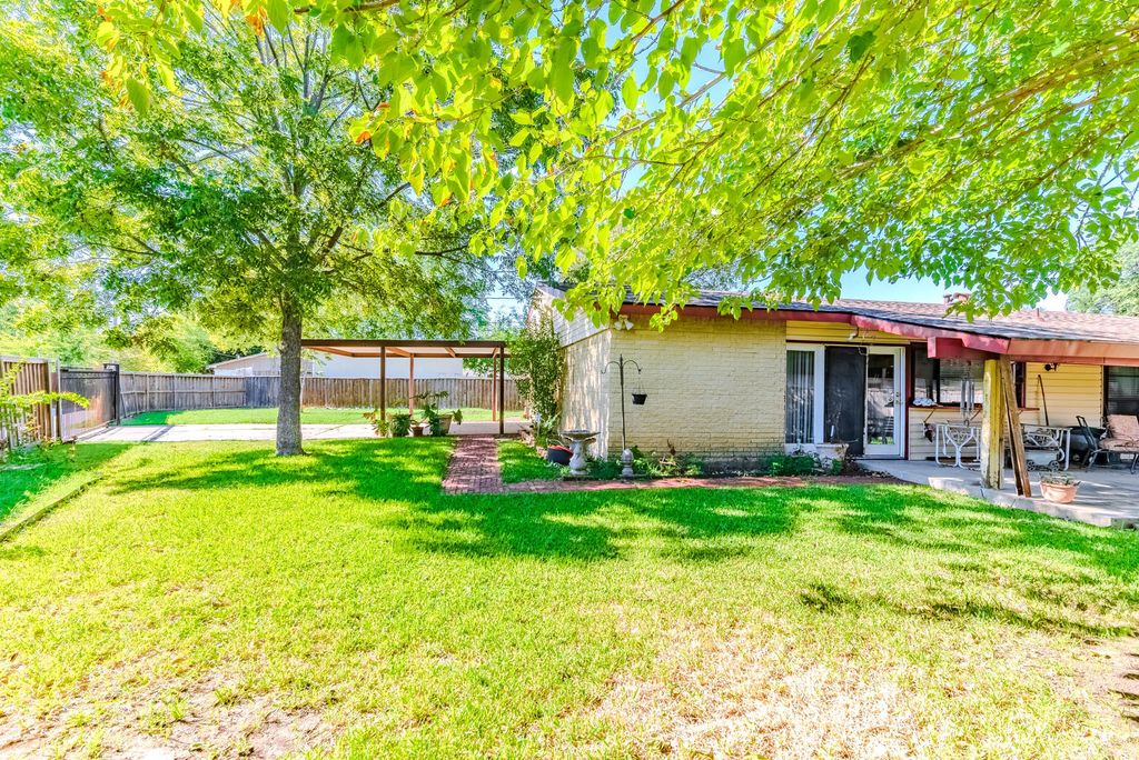 709 Echo Drive, Grand Prairie, TX 75052 — photo 3
