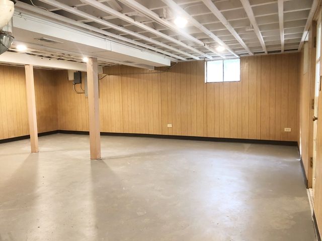 23940 N Lakeside Drive, Lake Zurich, IL 60047