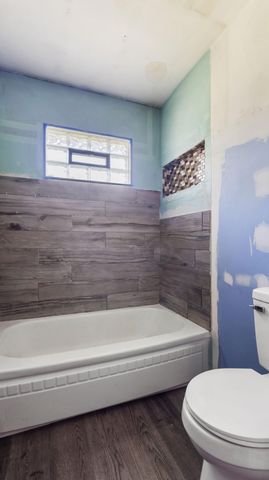 2512 N Benton Avenue, Springfield, MO 65803