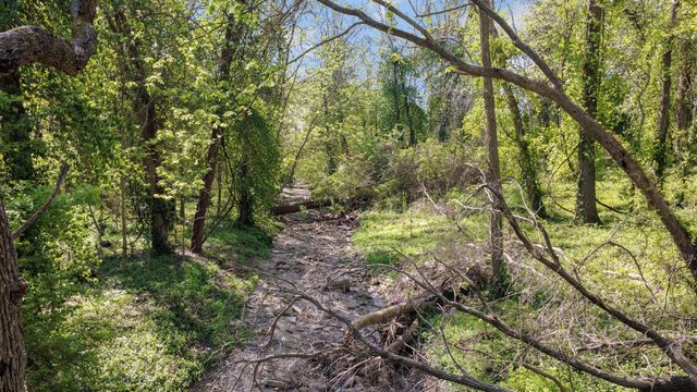 2512 N Benton Avenue, Springfield, MO 65803