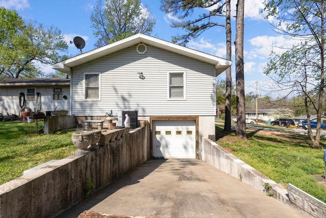 2512 N Benton Avenue, Springfield, MO 65803