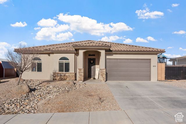 5936 S DESERT CREST DR, St. George, UT 84790
