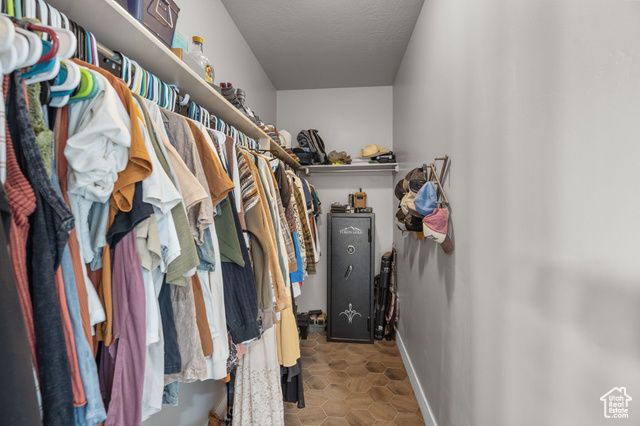 5936 S DESERT CREST DR, St. George, UT 84790