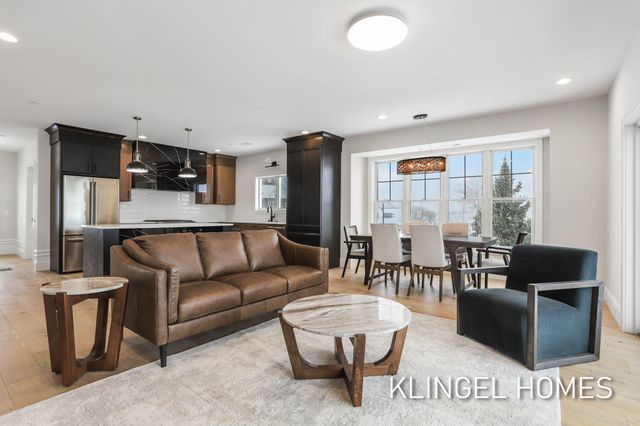 930 W Savidge Street 2, Spring Lake, MI 49456