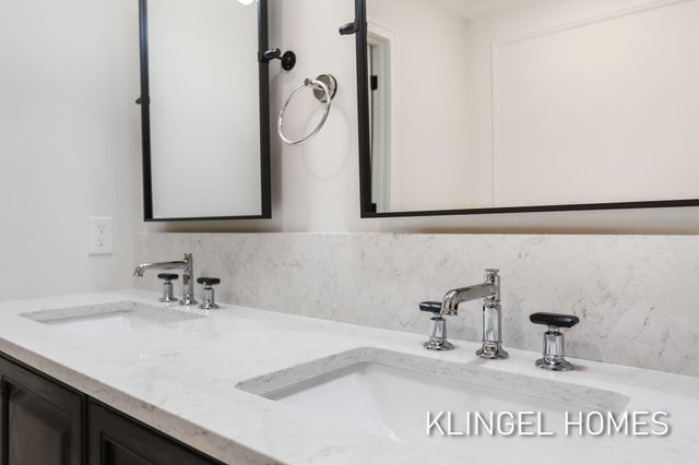 930 W Savidge Street 2, Spring Lake, MI 49456