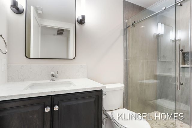 930 W Savidge Street 2, Spring Lake, MI 49456