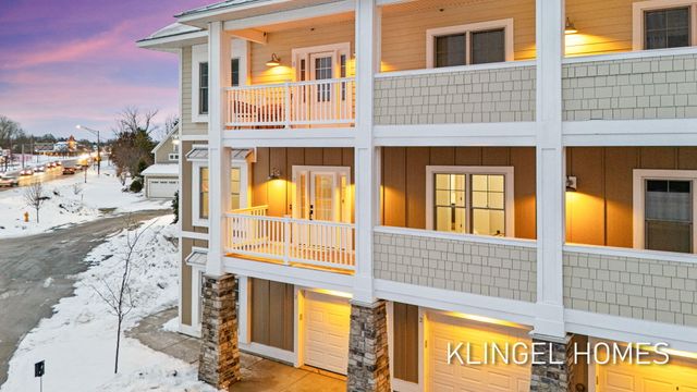 930 W Savidge Street 2, Spring Lake, MI 49456