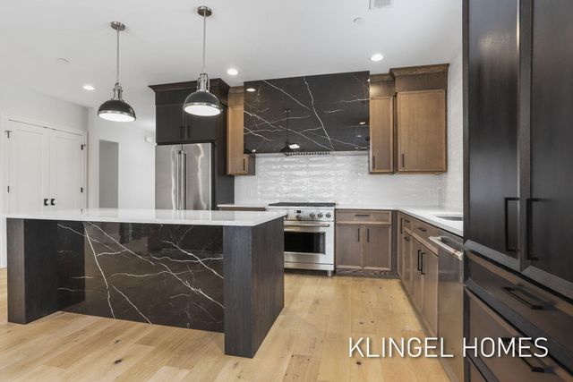 930 W Savidge Street 2, Spring Lake, MI 49456