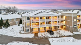 930 W Savidge Street 2, Spring Lake, MI 49456