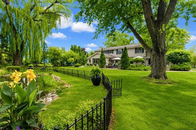9516 N Apple Blossom LANE, Bayside, WI 53217
