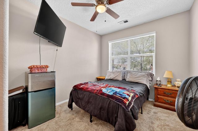 50 Hermanos Loop, Los Lunas, NM 87031