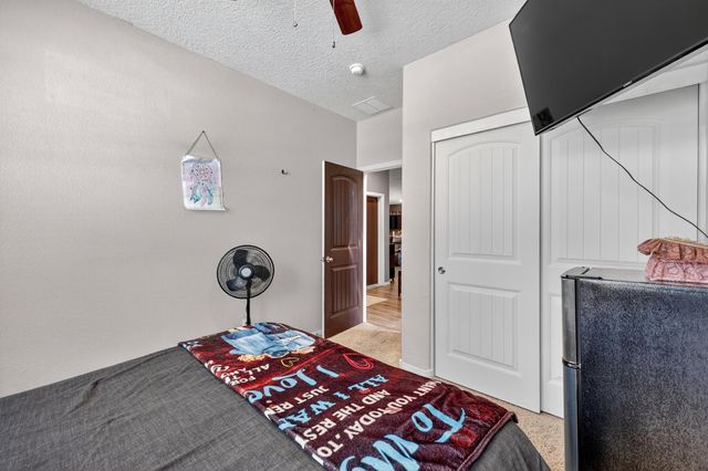 50 Hermanos Loop, Los Lunas, NM 87031
